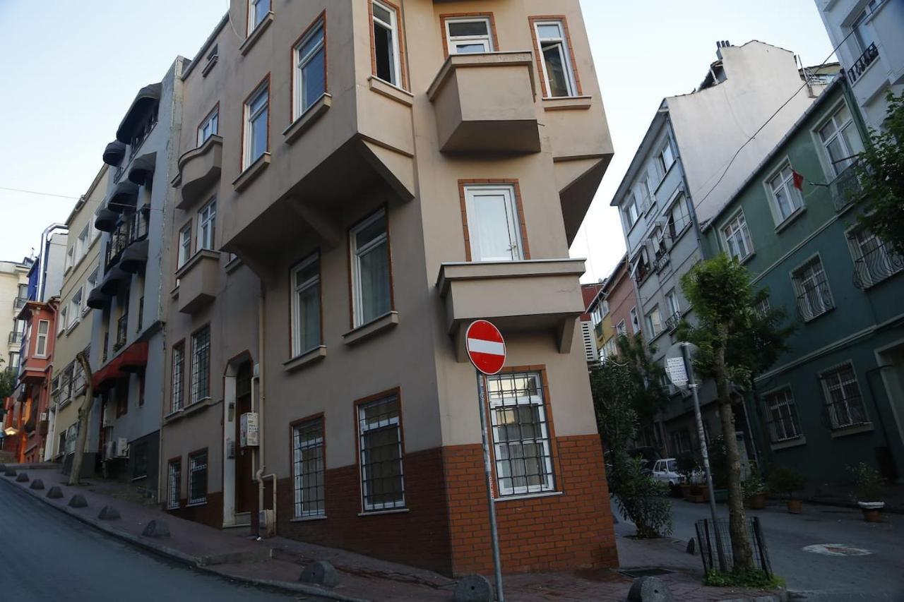Unique And Central Istanbul Experience Taksim Exterior photo